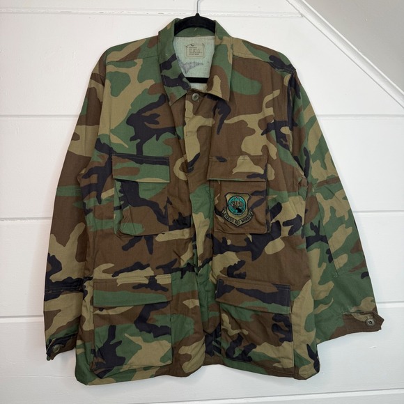 U.S. Army Other - Army‎ Camo Field Jacket Medium Regular "Deeds Not Words" Patch